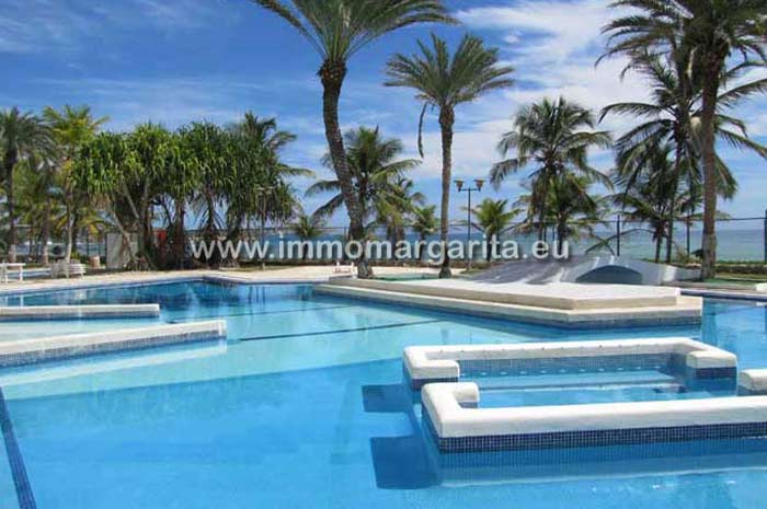 bienes raices playa moreno