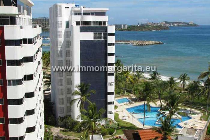 bienes raices playa moreno